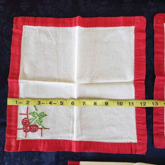 Lot of 3 VTG Hand Embroidered Table Topper Napkins Placemat Cherry Red White VTG - Picture 5 of 8